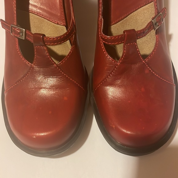Nine West Red Leather Shoes - Picture 5 of 8